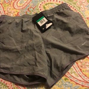 Girls Nike shorts. XL